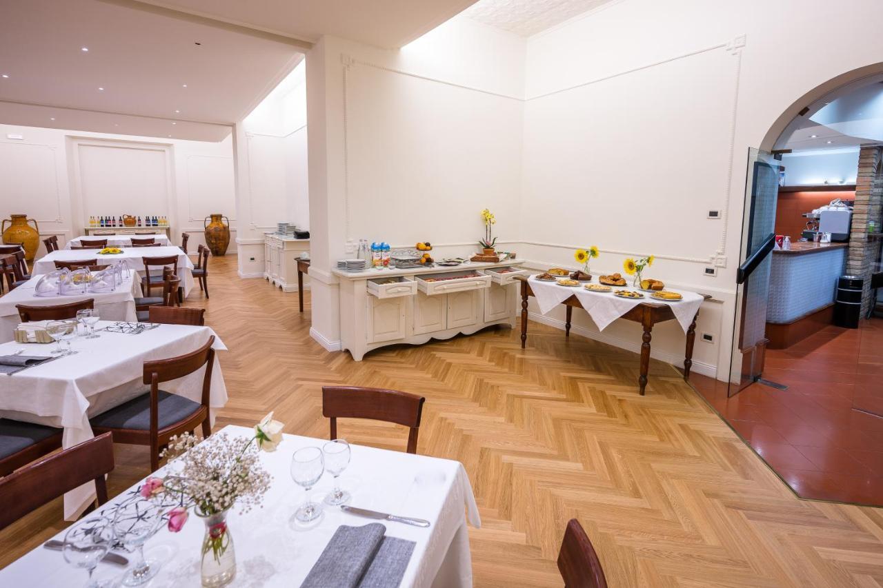 Hotel Moderno Assisi Luaran gambar