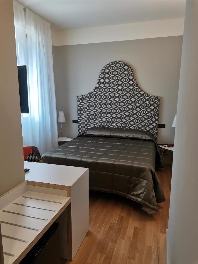 Hotel Moderno Assisi Luaran gambar