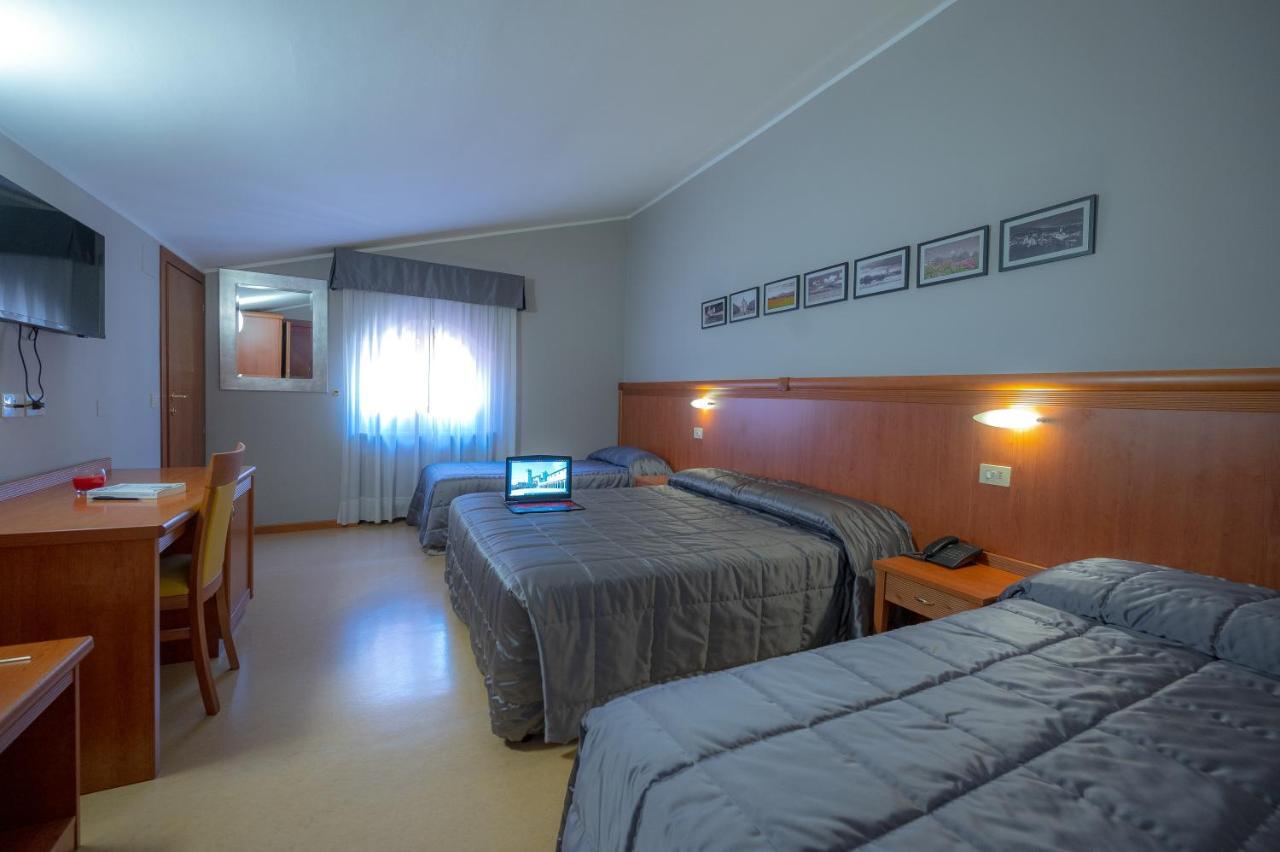 Hotel Moderno Assisi Luaran gambar
