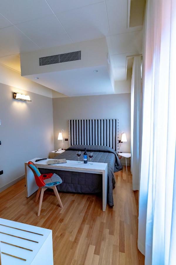 Hotel Moderno Assisi Luaran gambar