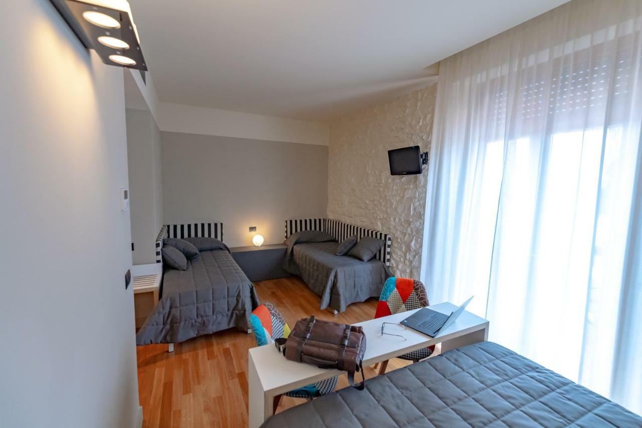 Hotel Moderno Assisi Luaran gambar