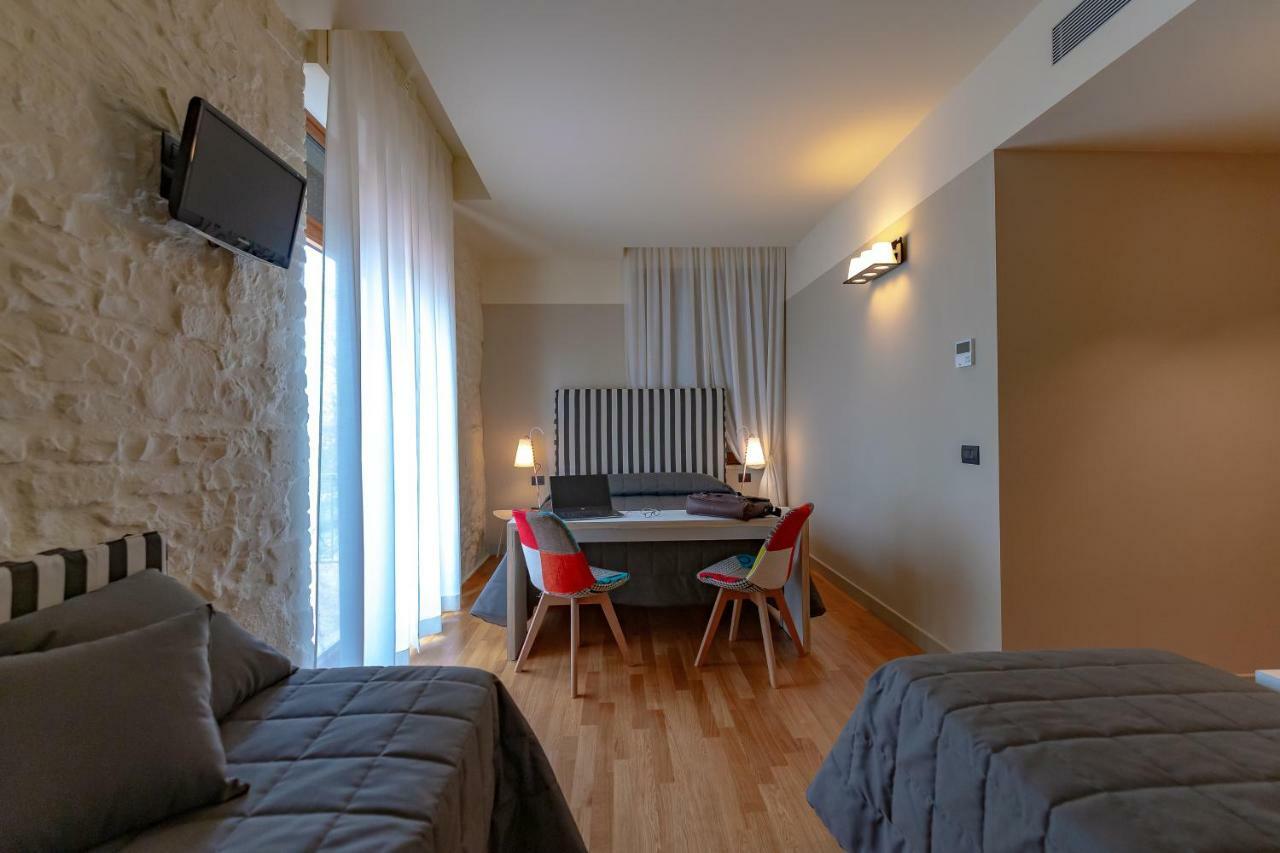 Hotel Moderno Assisi Luaran gambar