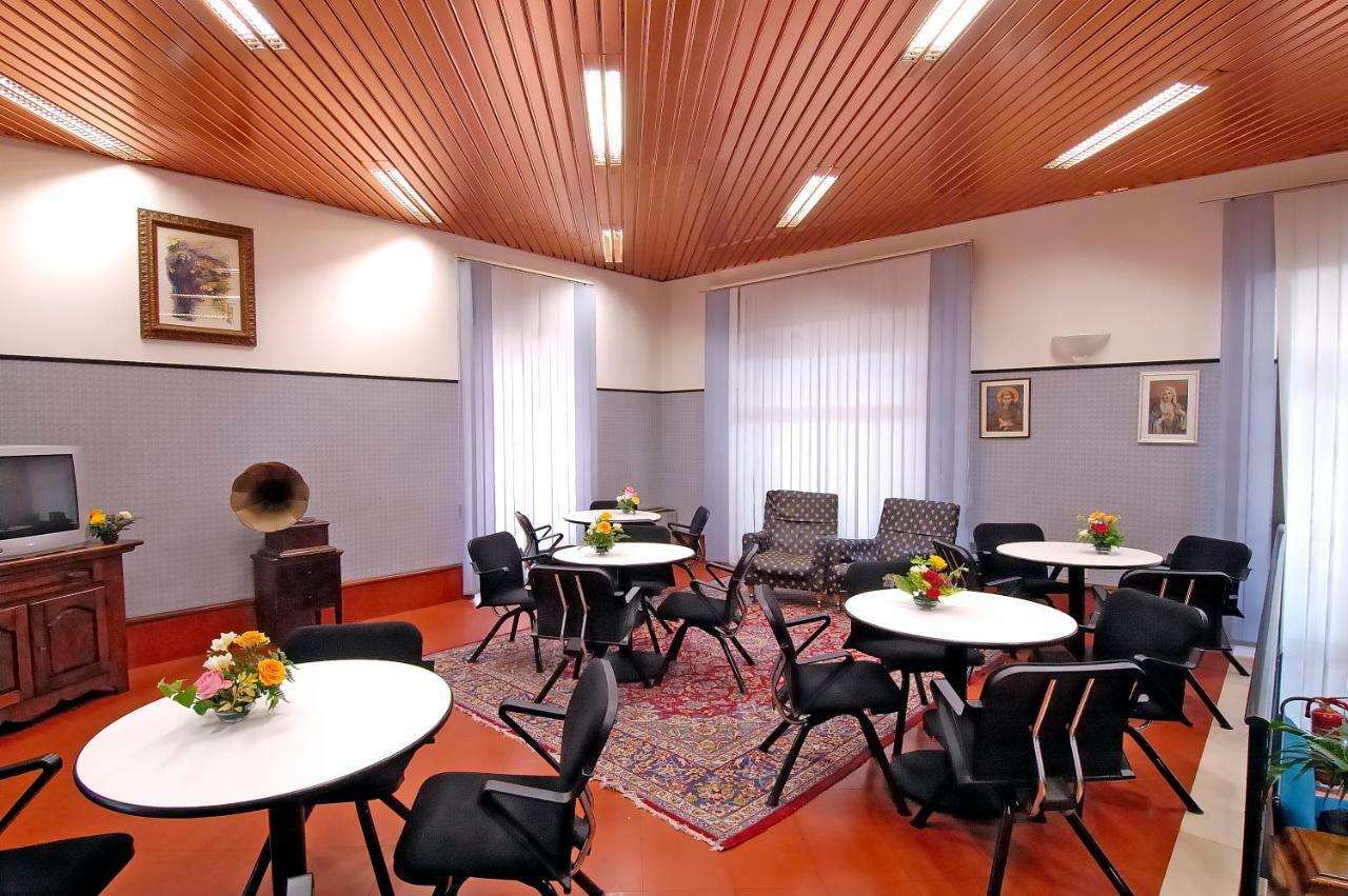 Hotel Moderno Assisi Luaran gambar