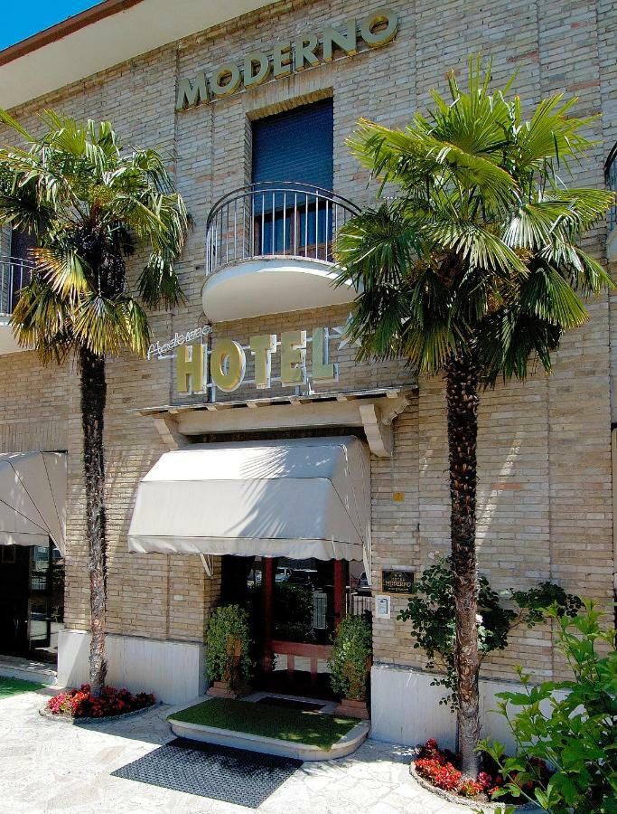 Hotel Moderno Assisi Luaran gambar
