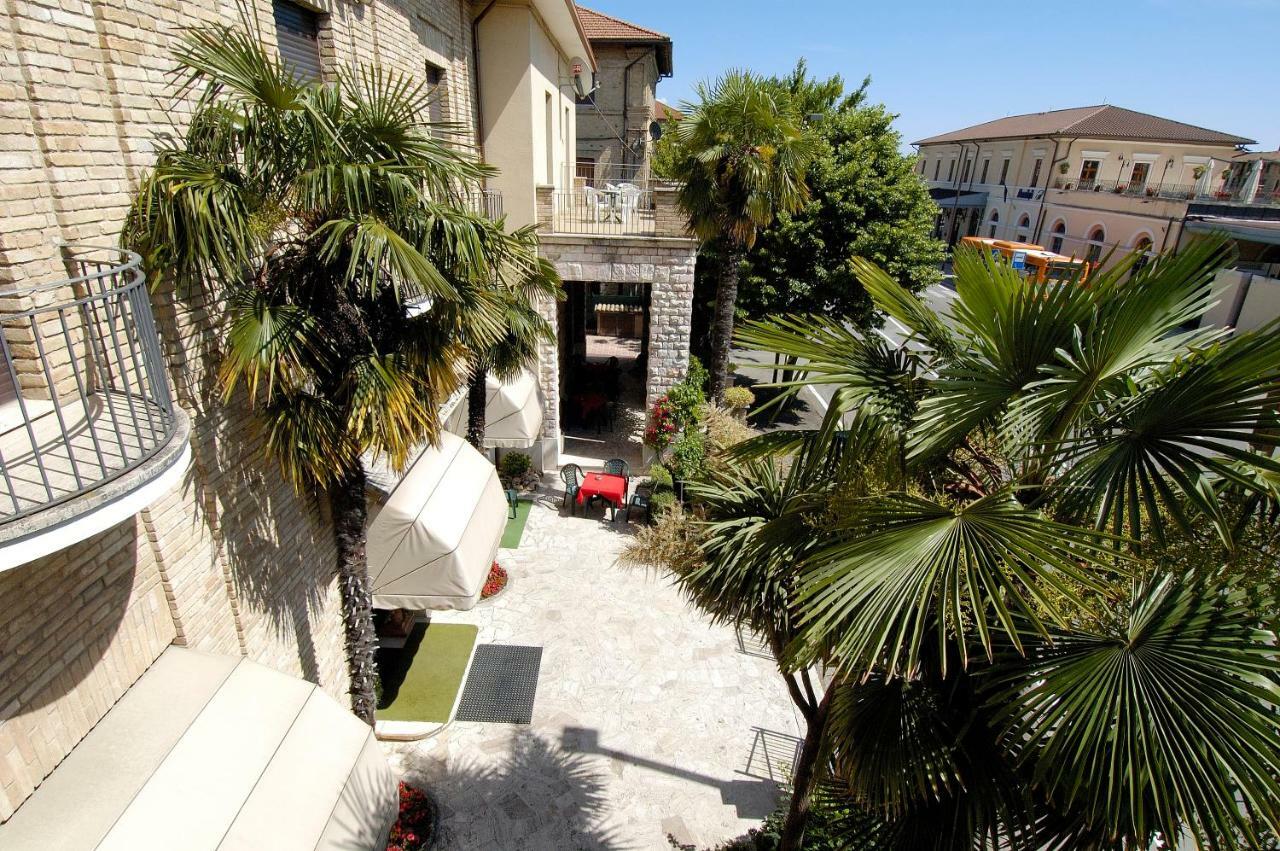 Hotel Moderno Assisi Luaran gambar