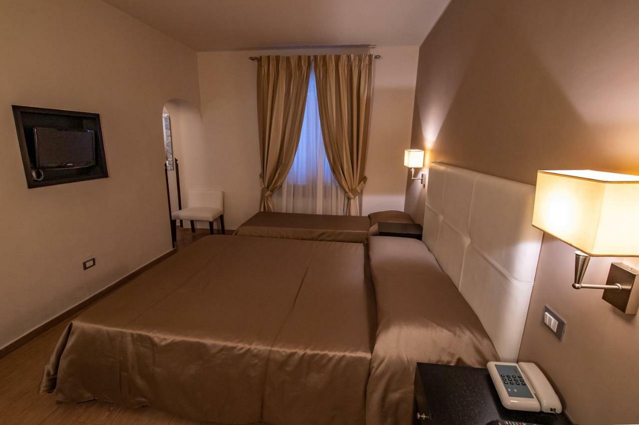 Hotel Moderno Assisi Luaran gambar