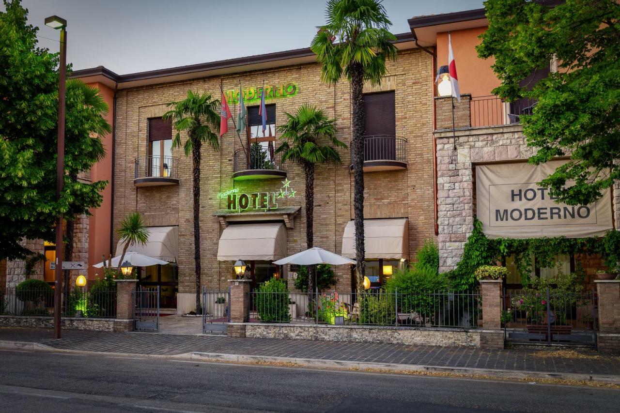 Hotel Moderno Assisi Luaran gambar